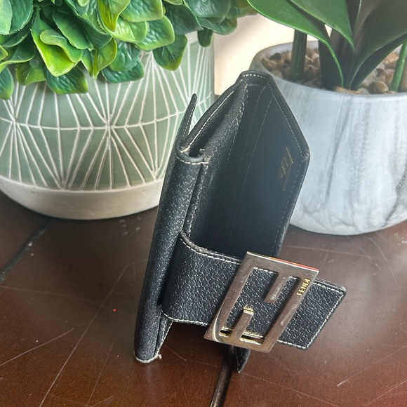 Fendi black leather wallet - Picture 6 of 14